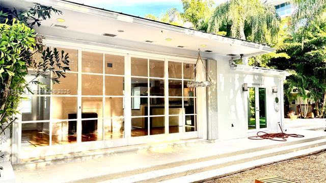 2301 S Miami Ave - Photo 6 of 49