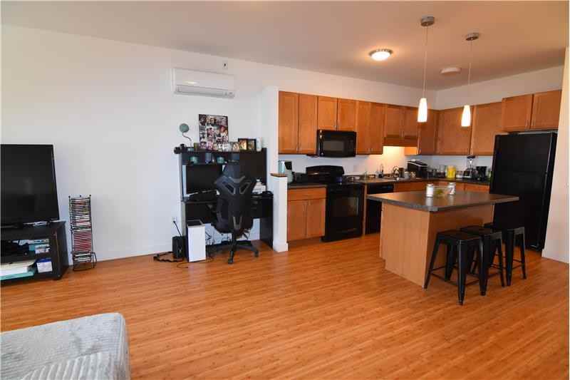 25 Bacon St - Photo 4 of 23