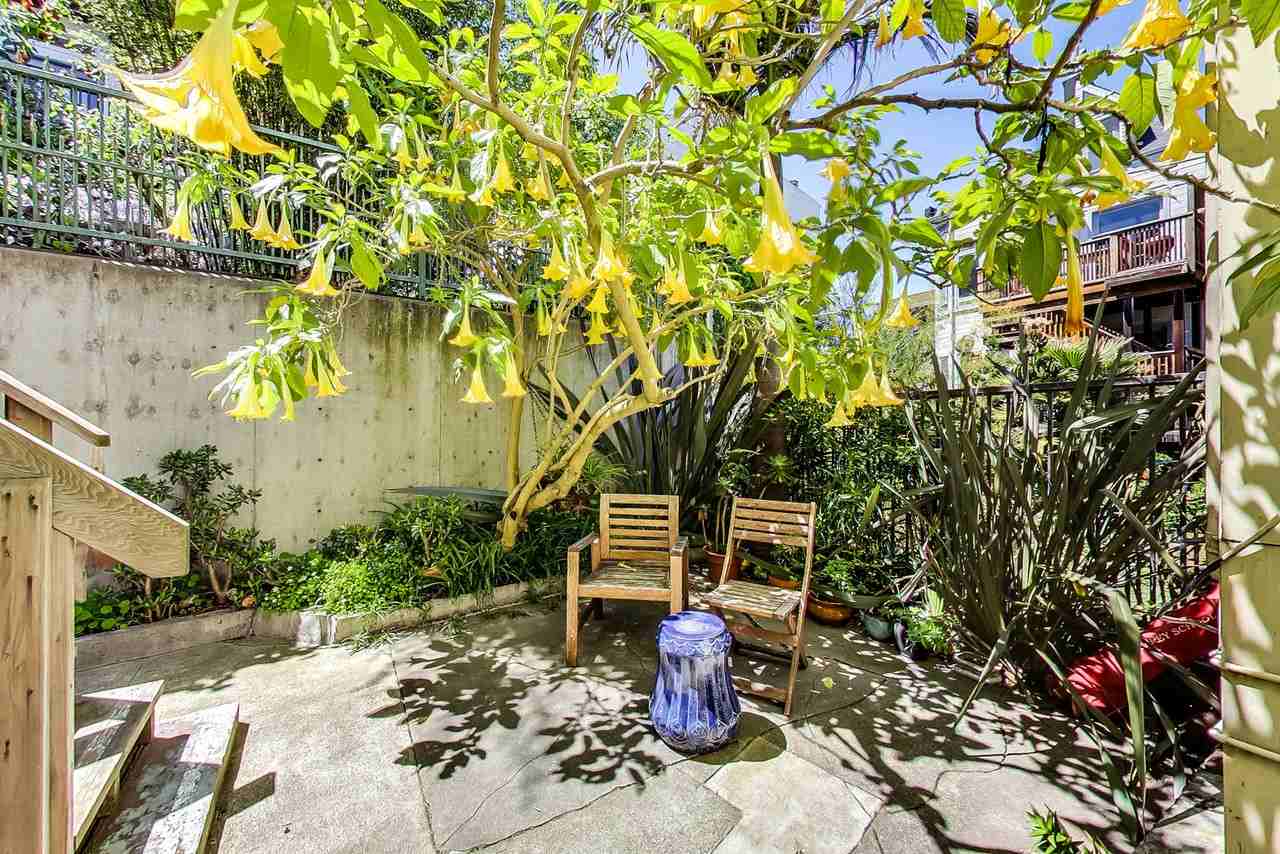 1025 Steiner - Photo 3 of 4