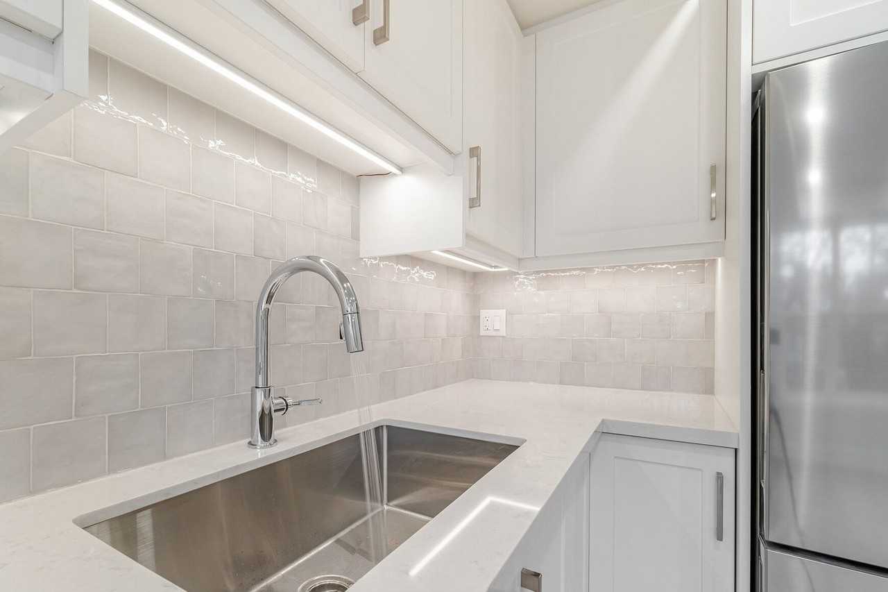 73 Dewson St #2ndFL - Photo 2 of 21