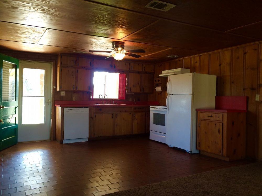 5734 Co Rd 172 - Photo 2 of 9