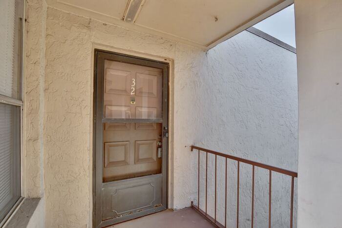 516 Orange Dr #32 - Photo 3 of 20