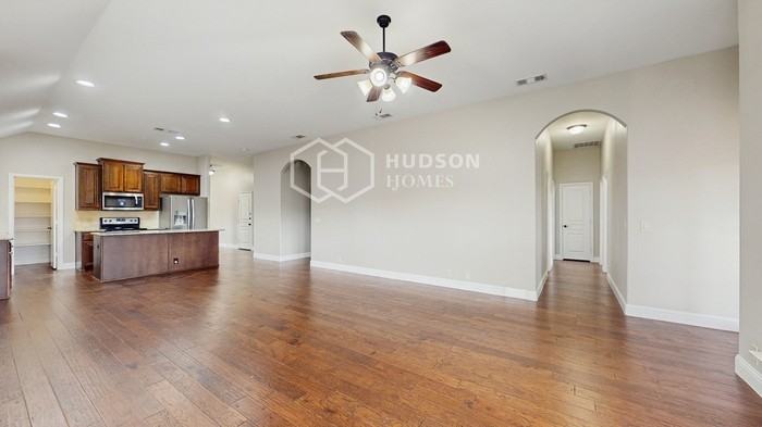 1106 Newcastle Dr - Photo 7 of 30