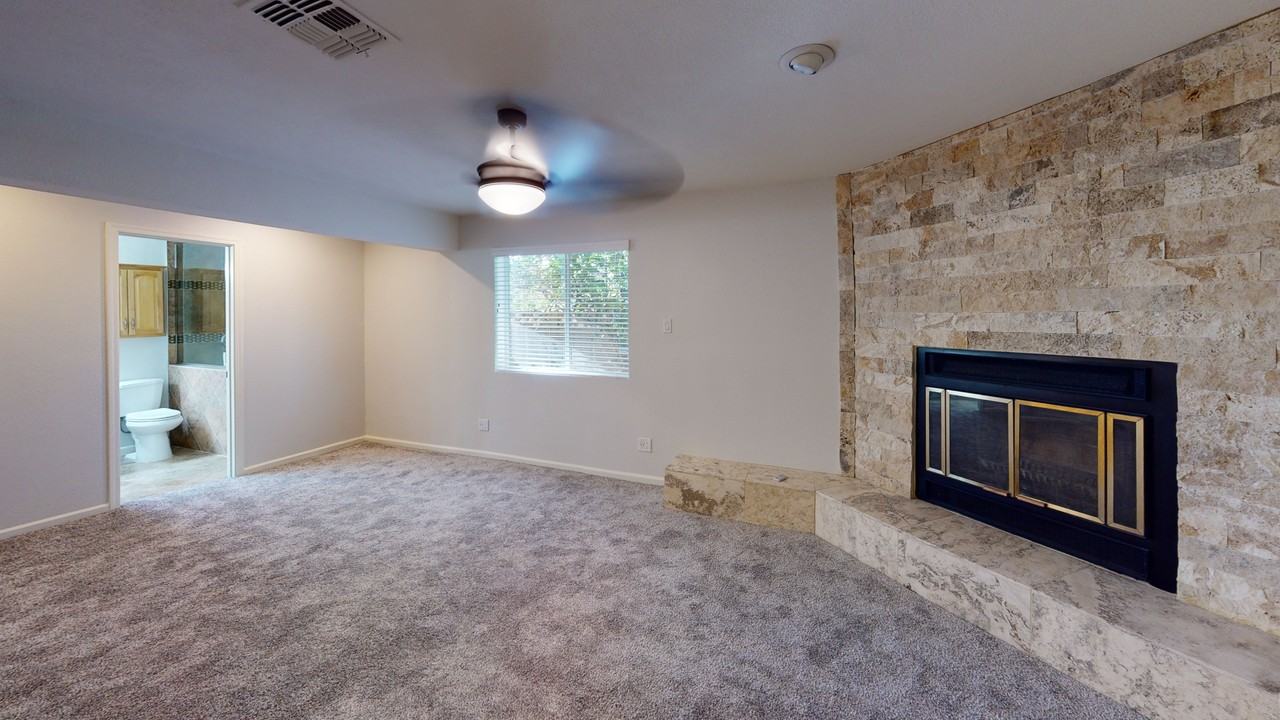 1206 E Redfield Rd #2 - Photo 6 of 20