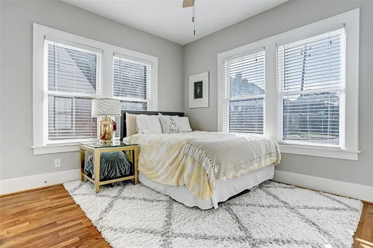 1928 Harold St #1 - Photo 5 of 8