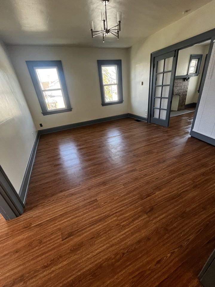 4027 W 8th St #1 - Photo 3 of 11