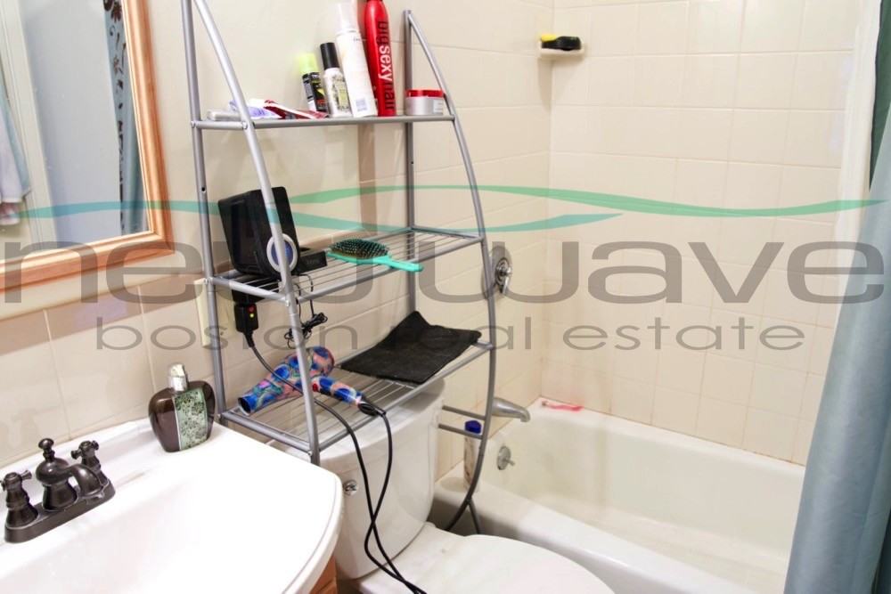 61 Phillips St #1 - Photo 5 of 8