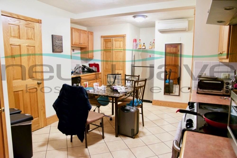 61 Phillips St #1 - Photo 6 of 8