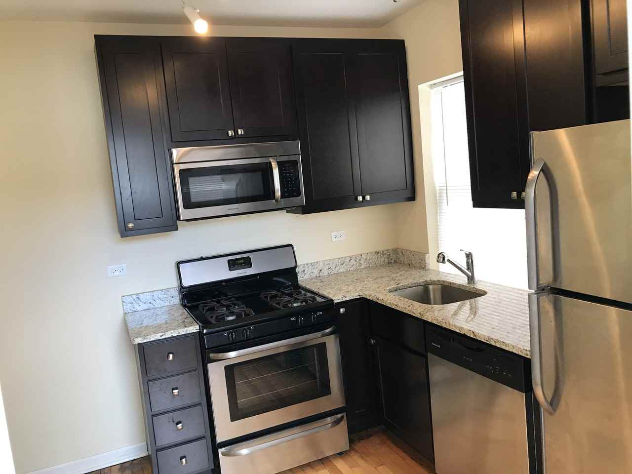 4748 N Sacramento Ave #2N - Photo 3 of 11