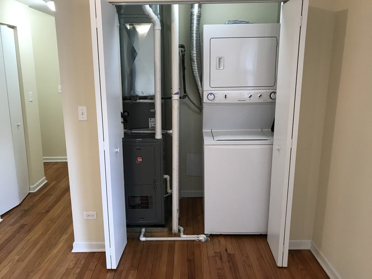 4748 N Sacramento Ave #2N - Photo 5 of 11