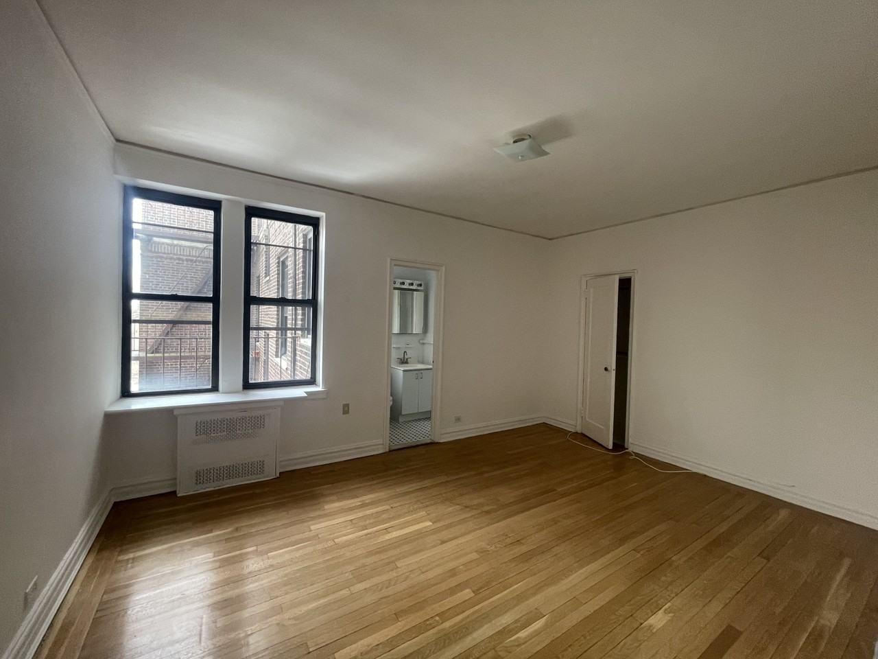 3240 Henry Hudson Pkwy #6H - Photo 3 of 14