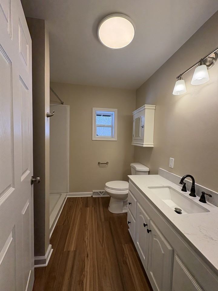 761 Derby Milford Rd #1 - Photo 3 of 11