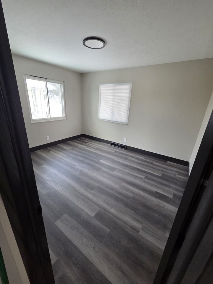 1144 Stratford St #1144 - Photo 6 of 7