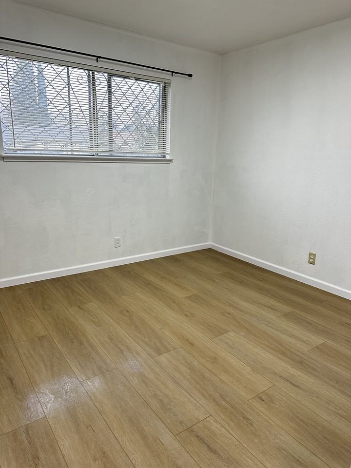 1600 60th Ave #NA - Photo 7 of 14