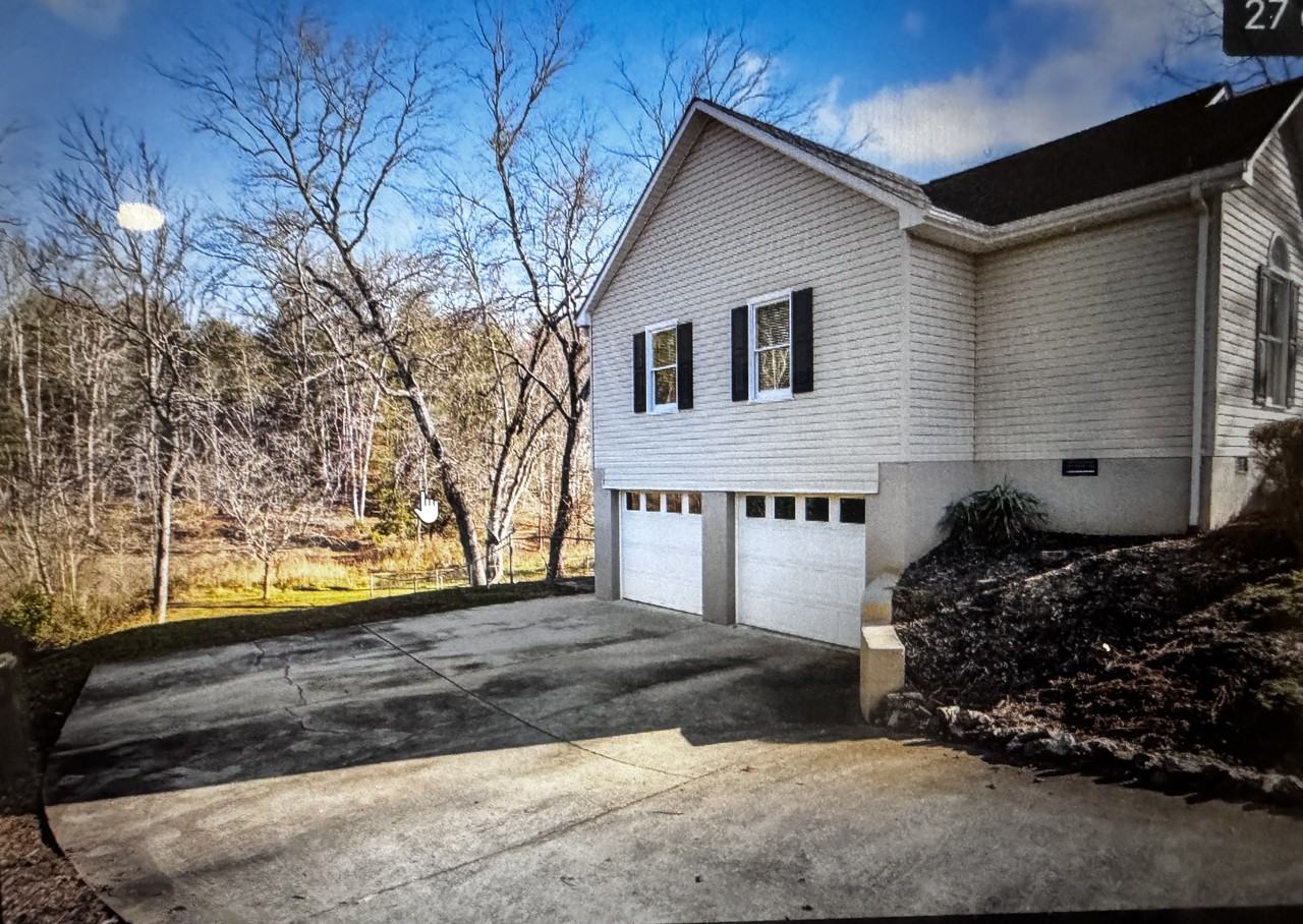 136 Shamrock Circle Dr #NA - Photo 2 of 11