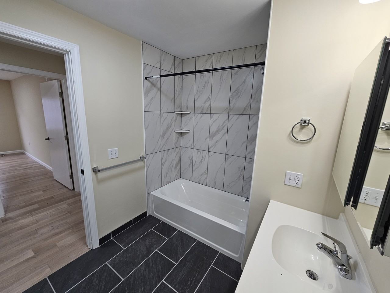 158 6th St #504 - Photo 7 of 13
