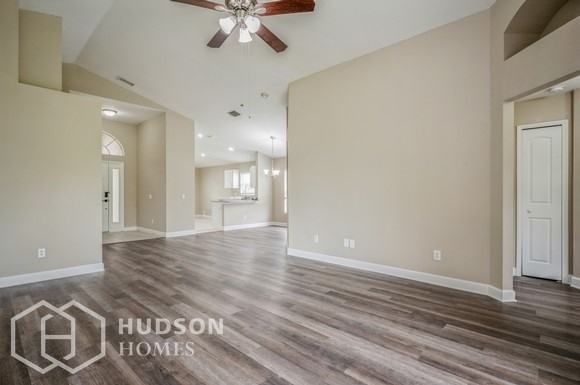 31221 Whinsenton Dr - Photo 5 of 29