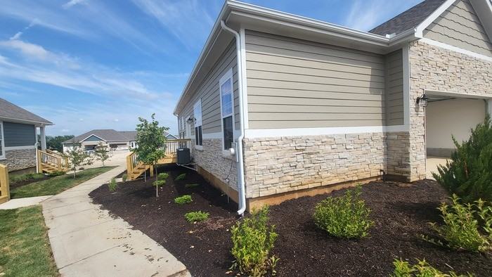 15824 Riley St - Photo 4 of 47