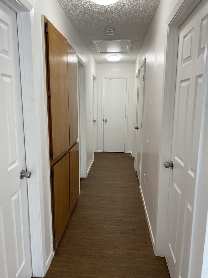 510 E 28th St #NA - Photo 4 of 9