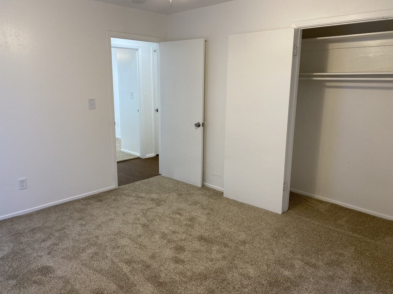 510 E 28th St #NA - Photo 7 of 9