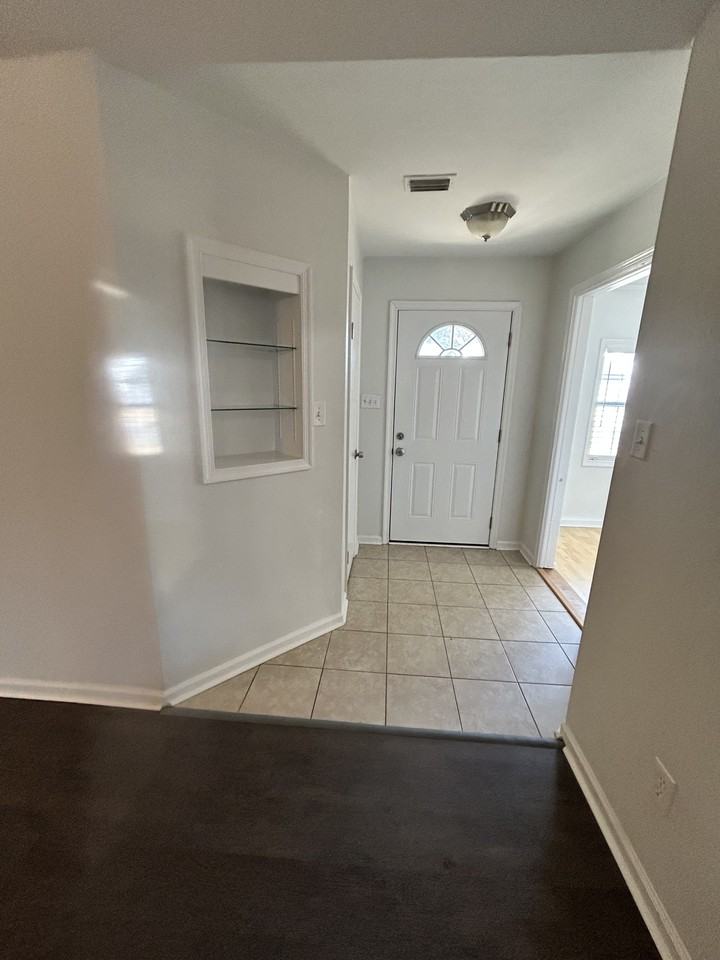 1889 Eunice Ct #NA - Photo 3 of 22