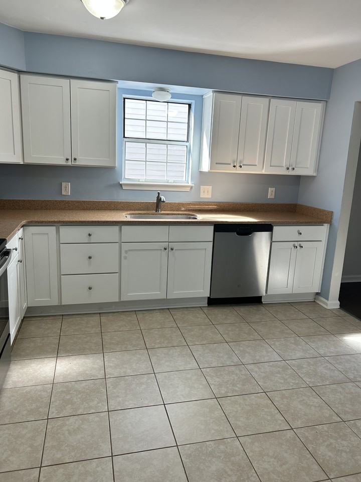 1889 Eunice Ct #NA - Photo 7 of 22