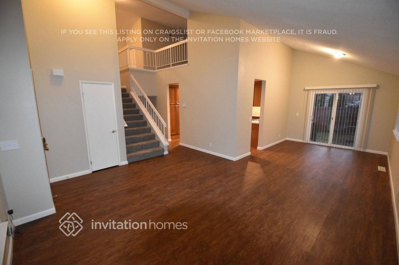 242 Newport Cir - Photo 6 of 28