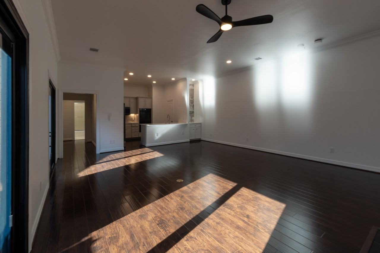 3522 N Versailles Ave #1 - Photo 3 of 25