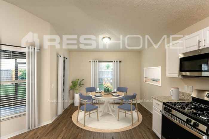 1704 Scotch Pine Dr - Photo 3 of 19