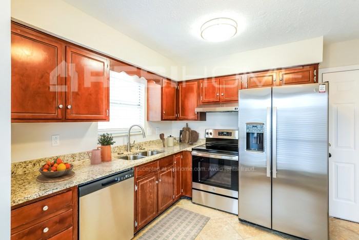 367 N Birchwood Dr - Photo 2 of 16