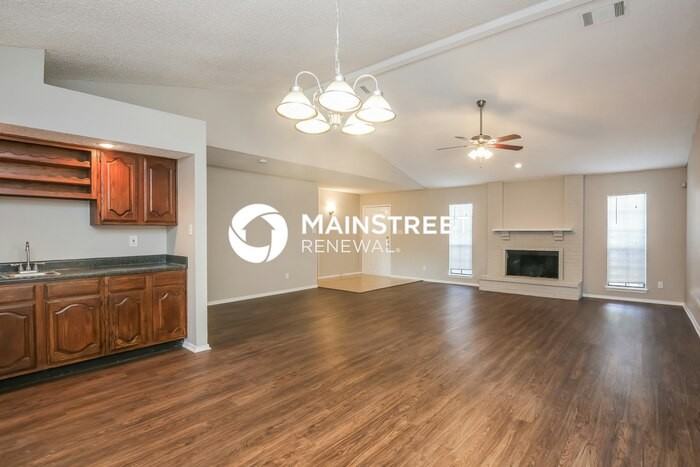 1028 Eagle Dr - Photo 7 of 17