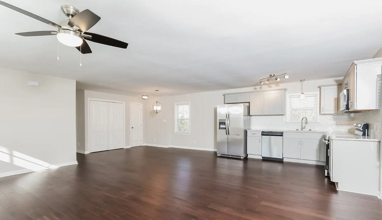 631 Hurley Rd #NA - Photo 4 of 15