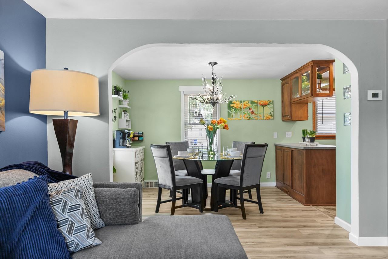 302 E Wilson Ave #NA - Photo 5 of 17