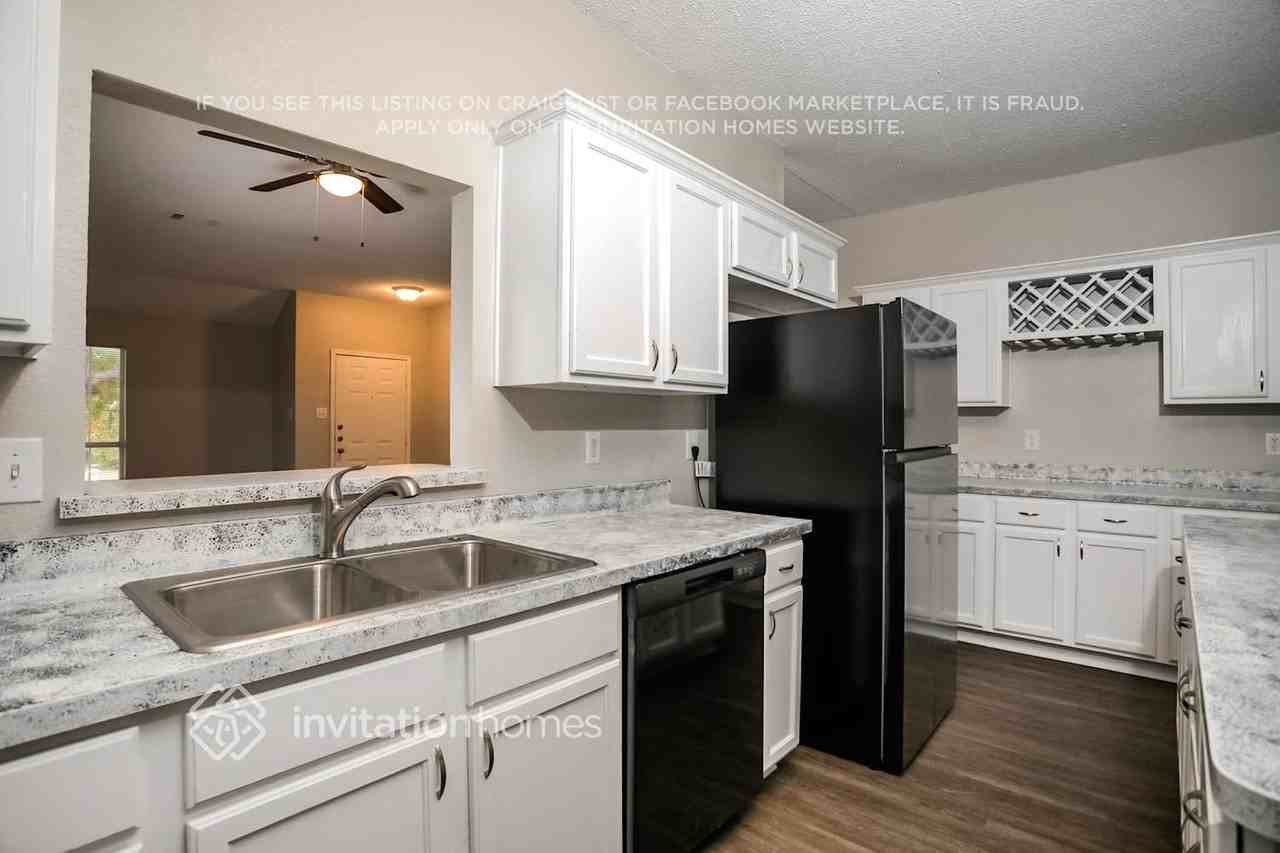 9999 Buckingham Ln - Photo 7 of 16