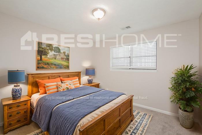 3943 Woodland Cir Se - Photo 7 of 18