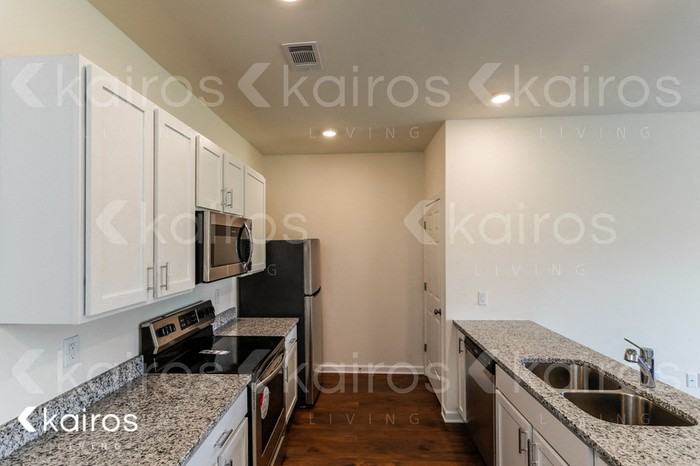 202 Long Island Dr Sw - Photo 6 of 17