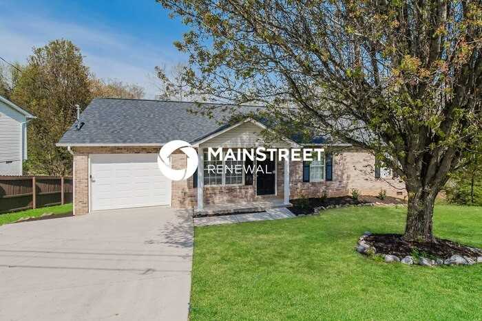 6216 Vandemere Dr - Photo 3 of 16