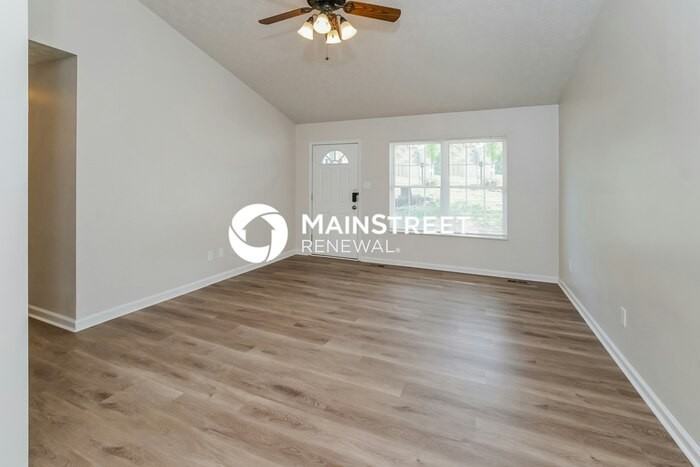 6216 Vandemere Dr - Photo 5 of 16