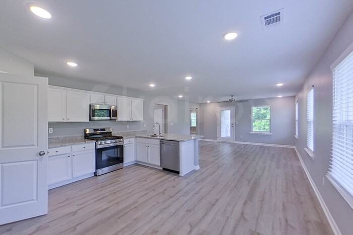 661 June St - Photo 2 of 21