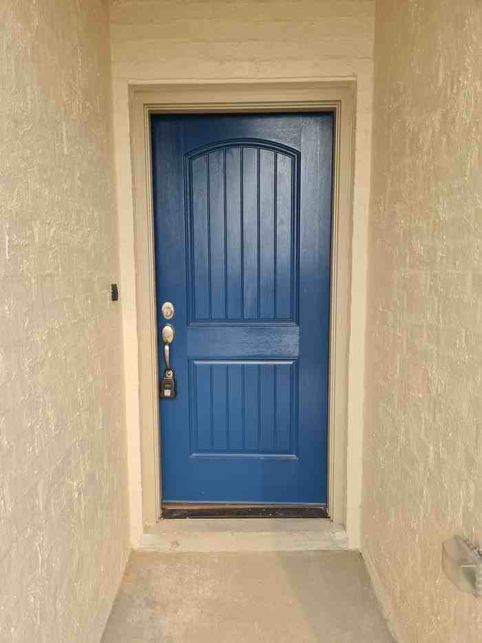 1013 Escondido Ln E - Photo 2 of 20