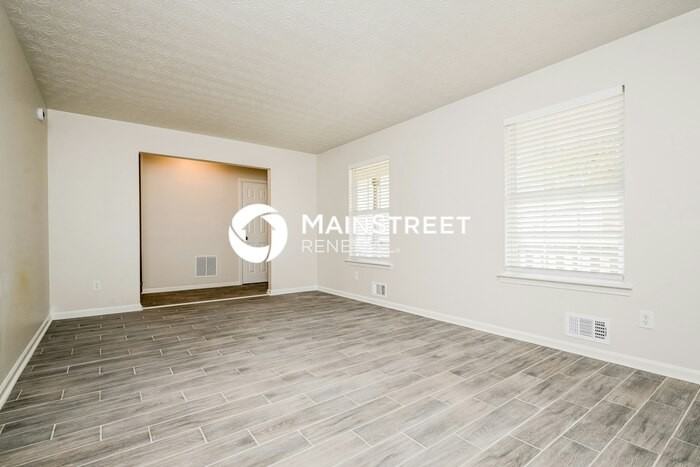 5236 Bailey Dr - Photo 7 of 18