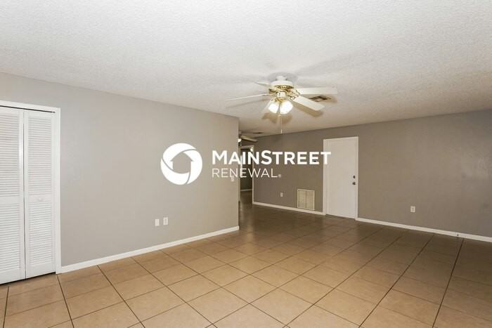 2208 Spring Cir - Photo 5 of 16