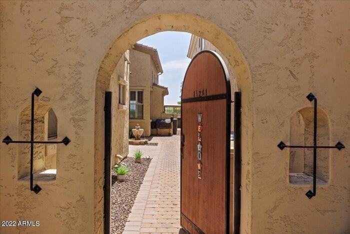 14261 W Harvard St - Photo 2 of 27