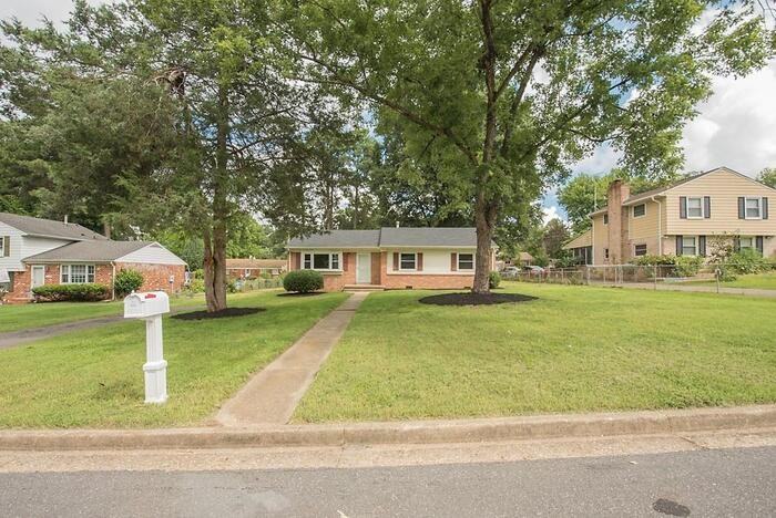 9114 Prestondale Ave - Photo 2 of 26