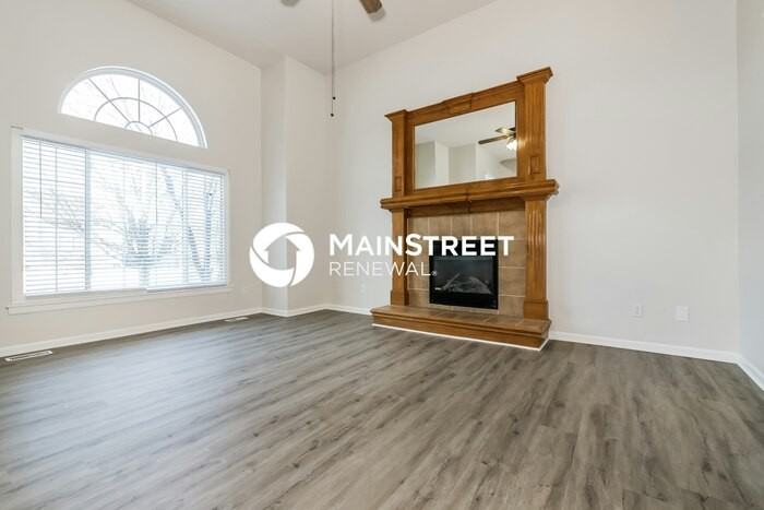 242 W Cheyenne St - Photo 2 of 18
