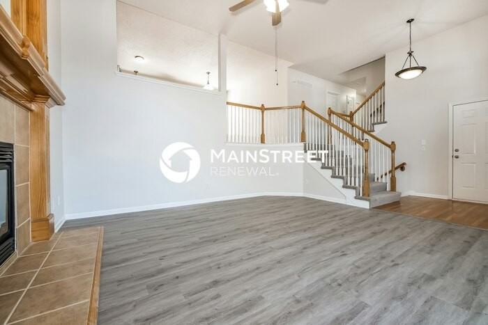 242 W Cheyenne St - Photo 3 of 18