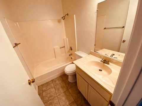 5711 E 26th St #E - Photo 7 of 10