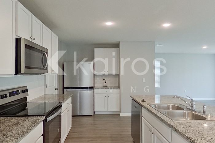 8716 Sw 44th Ct - Photo 5 of 25