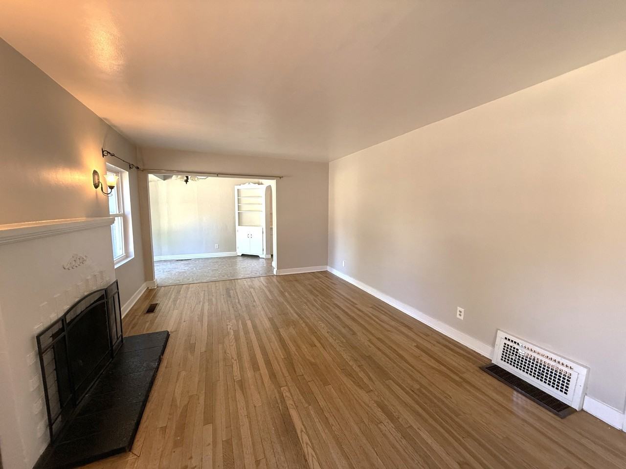 191 E Washington Ave #191 - Photo 2 of 16