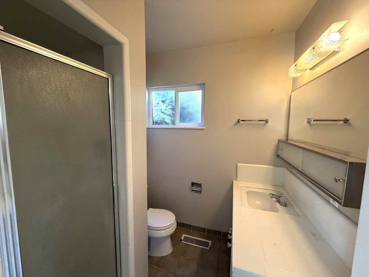 191 E Washington Ave #191 - Photo 7 of 16